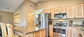 Breezy Point Cabin w/ Fire Pit - Walk to Lake