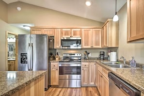 House (2 Bedrooms) | Interior - Breezy Point Cabin w/ Fire Pit - Walk to Lake (Pequot Lakes)