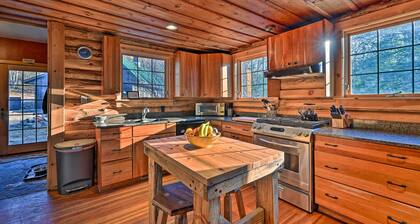 Log Cabin in Wilmington w/ New Hot Tub By Skiing!