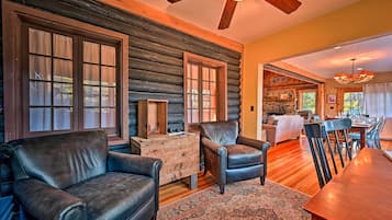 Rumah (4 Bedrooms) | Interior