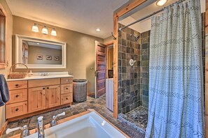 Interior - Log Cabin in Wilmington w/ New Hot Tub By Skiing! (Wilmington)