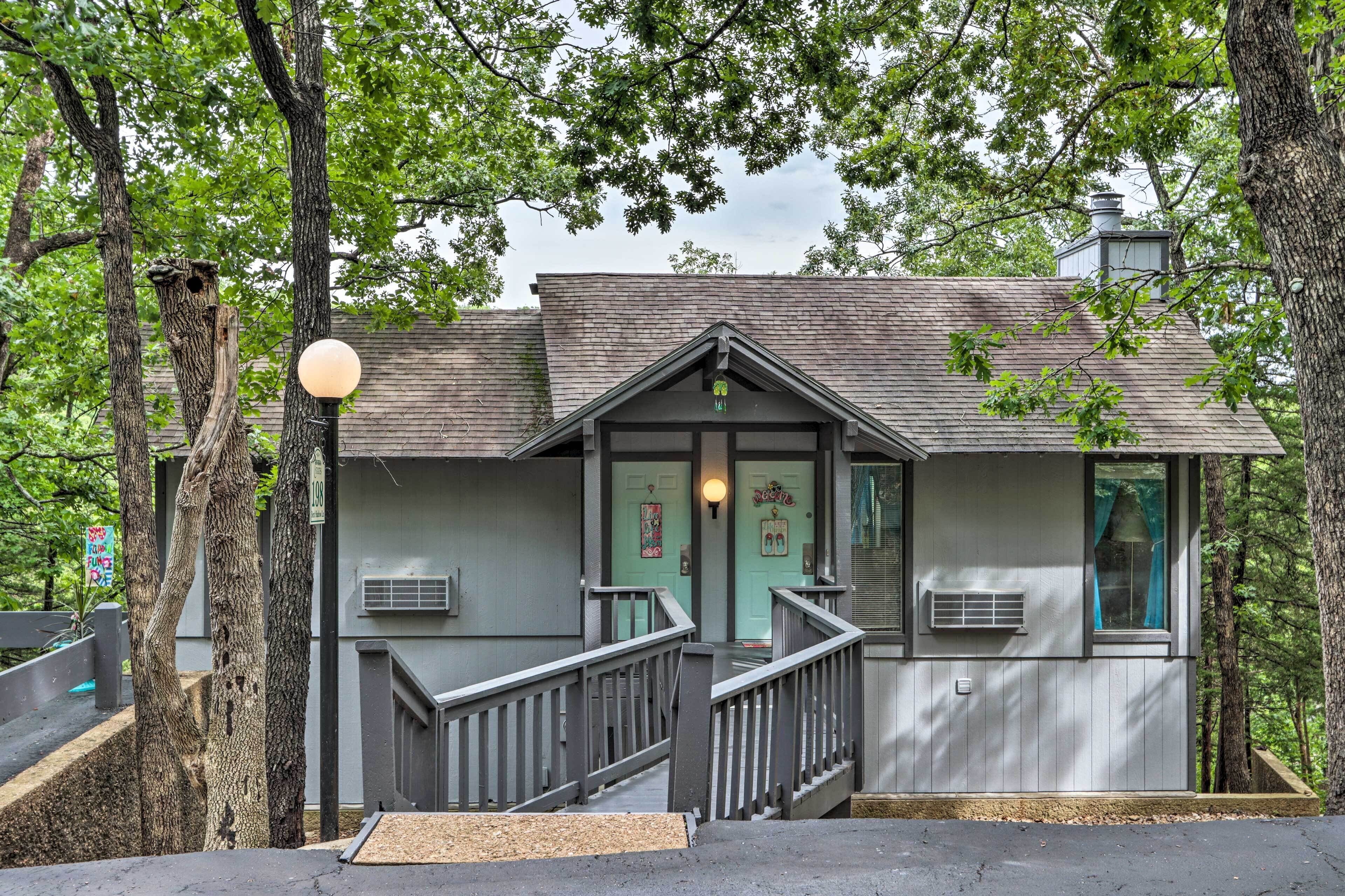 House (3 Bedrooms) | Exterior