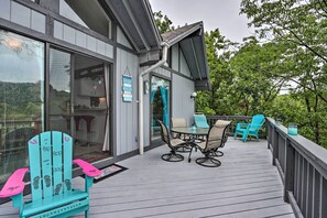 House (3 Bedrooms) | Interior - < 1 Mi to the Lake: Osage Beach Home w/ Deck (Osage Beach)