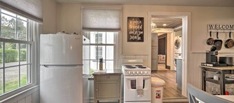 Romantic Country Apt by Lake Erie & Wineries!