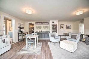 Interior - Romantic Country Apt by Lake Erie & Wineries! (Westfield)