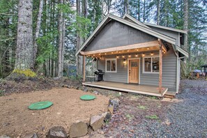 Exterior - Secluded Ashford Getaway w/ Fire Pit + Grill! (Mineral)