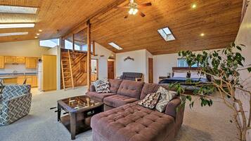 Apartment (0 Bedroom) | Interior