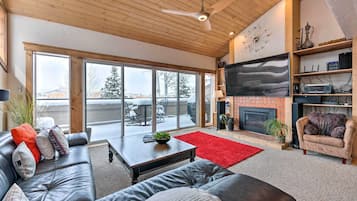 Apartment (2 Bedrooms) | Front of property