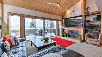 Apartment (2 Bedrooms) | Front of property