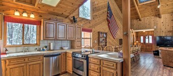 Pinetop Cabin w/ Golf Course Patio on 8th Green!