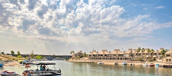 1 Mi to London Bridge: Condo w/ Pool Access