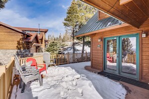 Interior - 'burning Sky Lodge': Private Hot Tub & Ski-in/out (Angel Fire)