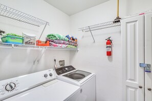 House (3 Bedrooms) | Interior - Grill & Dine Outside: Lake Havasu Home w/ Pool! (Lake Havasu City)