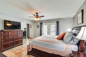 House (3 Bedrooms) | Interior - Grill & Dine Outside: Lake Havasu Home w/ Pool! (Lake Havasu City)