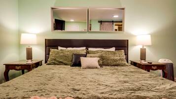 Apartment (0 Bedroom) | Interior