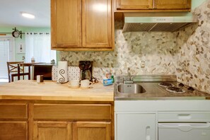 Apartment (0 Bedroom) | Interior