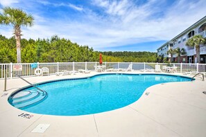 Apartment (2 Bedrooms) | Interior - Little River Condo w/ Pool < 6 Mi to Beach! (Little River)