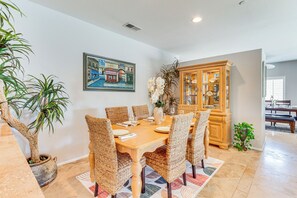 House (4 Bedrooms) | Interior - 'gateway Grand Oasis' Palm Springs Gem w/ Pool! (Palm Springs)