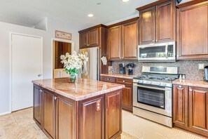 House (4 Bedrooms) | Interior - 'gateway Grand Oasis' Palm Springs Gem w/ Pool! (Palm Springs)