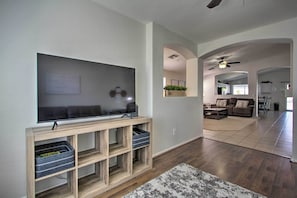 House (3 Bedrooms) | Interior