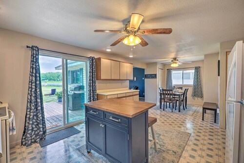 Cottage on Tubbs Lake w/ Fire Pit Near Skiing!