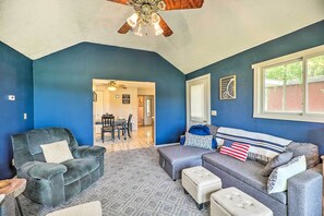 Cottage (2 Bedrooms) | Interior