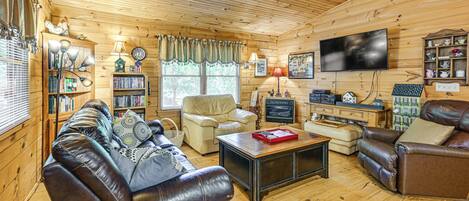 House (2 Bedrooms) | Front of property