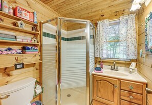 House (2 Bedrooms) | Interior