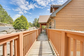 House (2 Bedrooms) | Interior - Branson West Family Cabin Near PGA Golf Course! (Branson West)