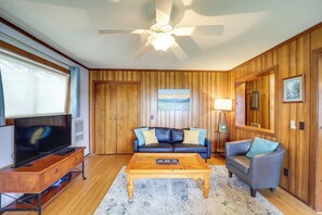 Interior - Pool Access & Slope Views: Beech Mtn Condo! (Banner Elk)