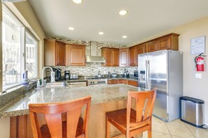 House (3 Bedrooms) | Interior - Tropical Oceanside Home w/ Deck, Walk to Beach (Oceanside)