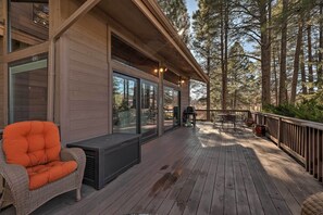Interior - Upscale Flagstaff Country Club Home w/ Mtn Views! (Flagstaff)