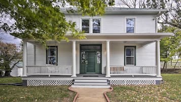 House (Multiple Bedrooms) | Front of property