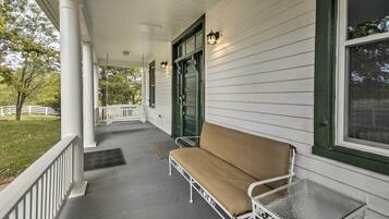 Casa (Multiple Bedrooms) | Interior