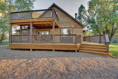 Cozy Augusta Cabin w/ Furnished Deck & Grill!