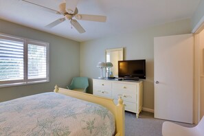 Interior - Close to Beach & Coligny Plaza: Hilton Head Condo! (Hilton Head Island)