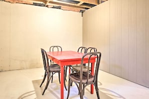 House (2 Bedrooms) | Bahagian dalam