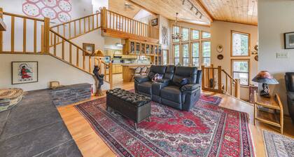 Cloudcroft Mtn Home w/ Patio, Walk to Golf Course!