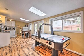 House (6 Bedrooms) | Interior
