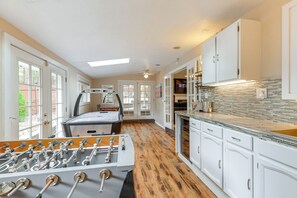 Maison (Multiple Bedrooms) | Intérieur