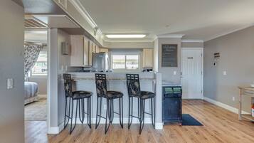 Apartment (2 Bedrooms) | Bahagian dalam