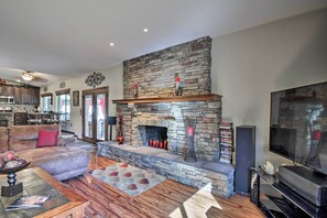 Interior - Pool, Bar & Game Room: Red Mountain Mesa Oasis (Mesa)