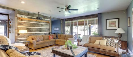 House (3 Bedrooms) | Interior