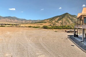 House (3 Bedrooms) | Interior - Spacious Tooele Unit w/ Sprawling Mtn Views! (Tooele)