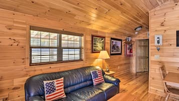 House (1 Bedroom) | Interior