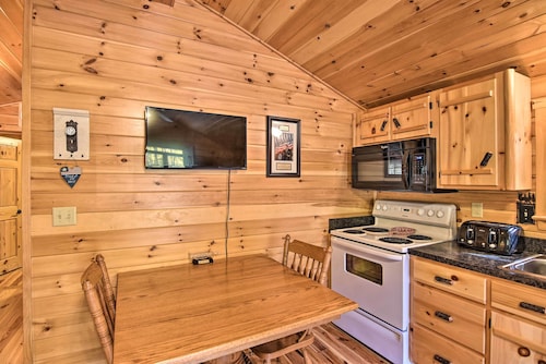 Cozy Anchors Away Cabin Hideaway w/ Fire Pit!