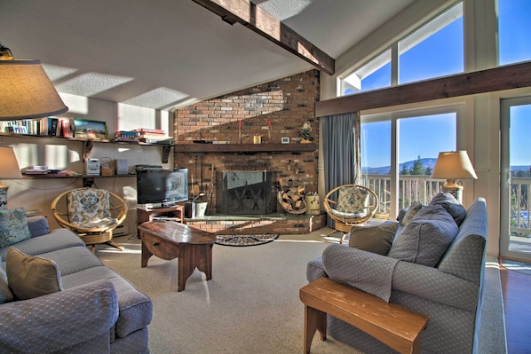 Apartment (3 Bedrooms) | Front of property