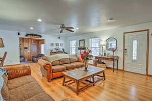 House (3 Bedrooms) | Interior - Game Room, Yard, Deck & Fireplace: Lakeside Home (Lakeside)