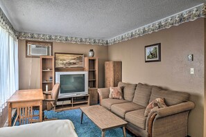 Apartment (1 Bedroom) | Interior