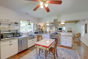 Cottage (4 Bedrooms) | Interior